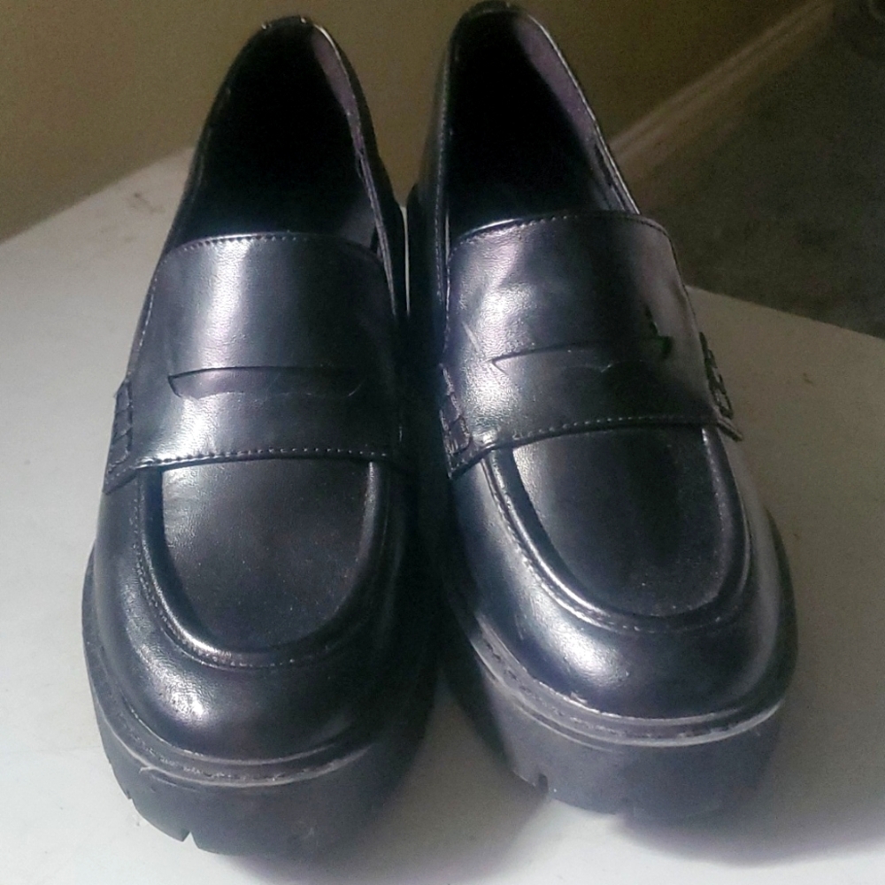 Black shoes
